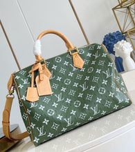 Load image into Gallery viewer, Speedy 40
