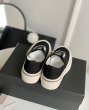 Load image into Gallery viewer, CC Trainers
