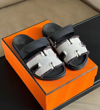 Load image into Gallery viewer, Chypre Sandals
