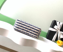 Load image into Gallery viewer, CC Pouch Medium
