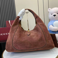 Load image into Gallery viewer, Maxi Softbit Bag
