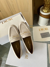 Load image into Gallery viewer, Suede Loafers
