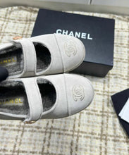 Load image into Gallery viewer, CC Pumps
