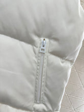 Load image into Gallery viewer, Alps Gilet
