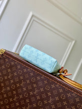 Load image into Gallery viewer, Hills Pochette
