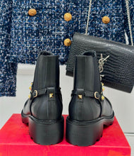 Load image into Gallery viewer, Rockstud Boots
