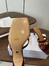 Load image into Gallery viewer, Leather Sandals
