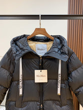 Load image into Gallery viewer, The Cube Jacket
