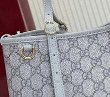 Load image into Gallery viewer, GG Shopping Bag
