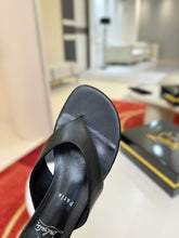 Load image into Gallery viewer, Leather Sandals

