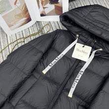 Load image into Gallery viewer, The Cube Jacket
