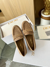 Load image into Gallery viewer, Suede Loafers

