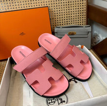 Load image into Gallery viewer, Chypre Sandals
