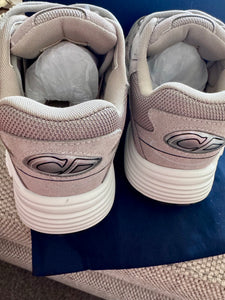Ready to post size 5 (38)