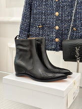 Load image into Gallery viewer, Leather Boots
