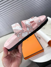 Load image into Gallery viewer, Chypre Sandals
