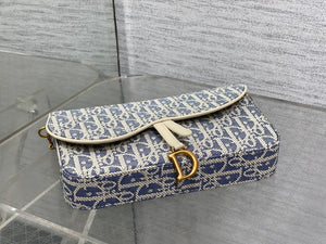 Saddle Clutch
