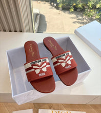 Load image into Gallery viewer, Cotton Slides

