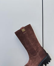 Load image into Gallery viewer, Suede Boots
