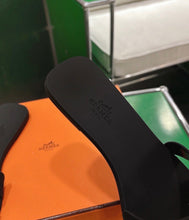 Load image into Gallery viewer, Oran Sandals
