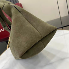 Load image into Gallery viewer, Medium Softbit Bag
