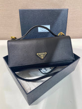 Load image into Gallery viewer, Leather Clutch
