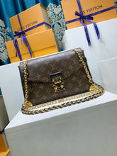 Load image into Gallery viewer, Trunk Bag
