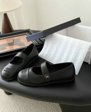 Load image into Gallery viewer, CC Pumps
