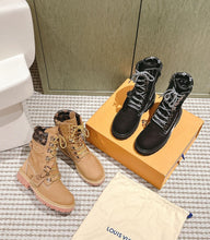 Load image into Gallery viewer, Logo Boots
