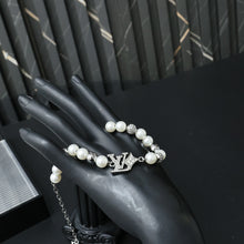 Load image into Gallery viewer, Pearl Set
