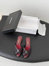 Load image into Gallery viewer, CC Sandals
