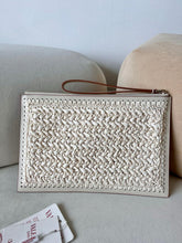 Load image into Gallery viewer, Raffia Clutch

