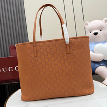 Load image into Gallery viewer, Tribeca Tote
