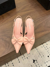 Load image into Gallery viewer, CC Sandals
