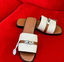 Load image into Gallery viewer, Giulia Sandals
