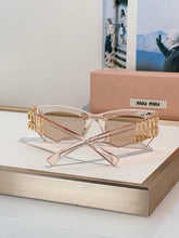 Load image into Gallery viewer, Logo Sunglasses
