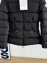 Load image into Gallery viewer, Avoce Jacket
