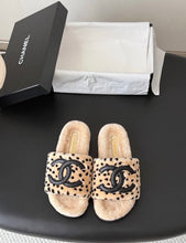 Load image into Gallery viewer, CC Sandals
