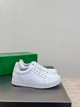 Load image into Gallery viewer, Leather Trainers
