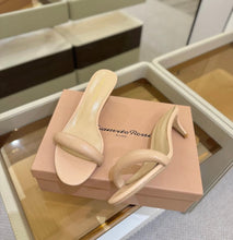 Load image into Gallery viewer, Bijoux Mules
