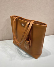 Load image into Gallery viewer, Leather Tote
