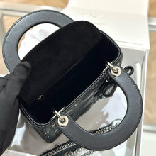 Load image into Gallery viewer, Lady D Mini
