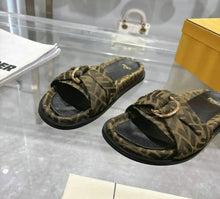 Load image into Gallery viewer, Feel Sandals
