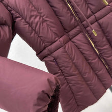 Load image into Gallery viewer, Estom Jacket

