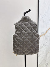 Load image into Gallery viewer, The Cube Gilet

