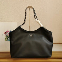 Load image into Gallery viewer, Leather Chain Tote
