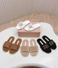 Load image into Gallery viewer, Shearling Slippers

