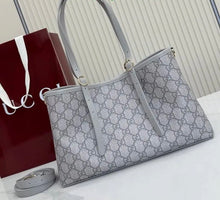 Load image into Gallery viewer, GG Shopping Bag
