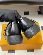 Load image into Gallery viewer, District Loafers
