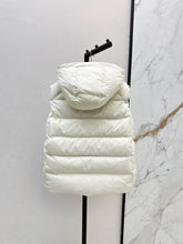 Load image into Gallery viewer, Logo Gilet

